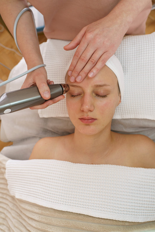 Epigenetika & budoucnost krásy: Proč už se anti-aging neptá na věk
