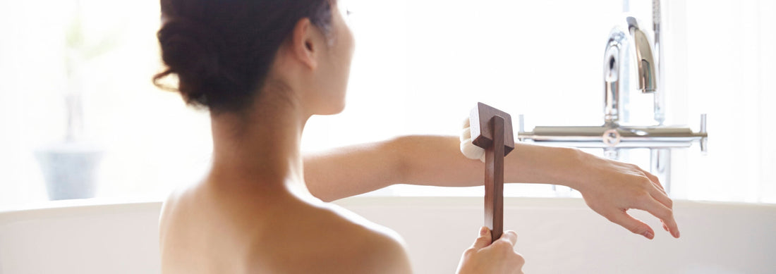 Suché kartáčování se SHAQUDA SUVÉ – jemný rituál, který dává smysl