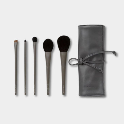 OWN 5 Brushes & Makeup Brush case - SCENE71