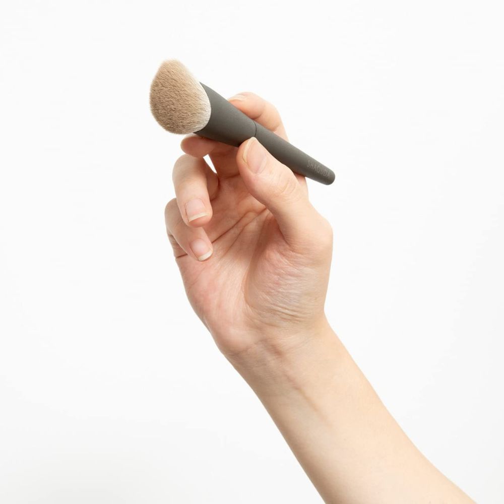 Teardrop foundation Brush