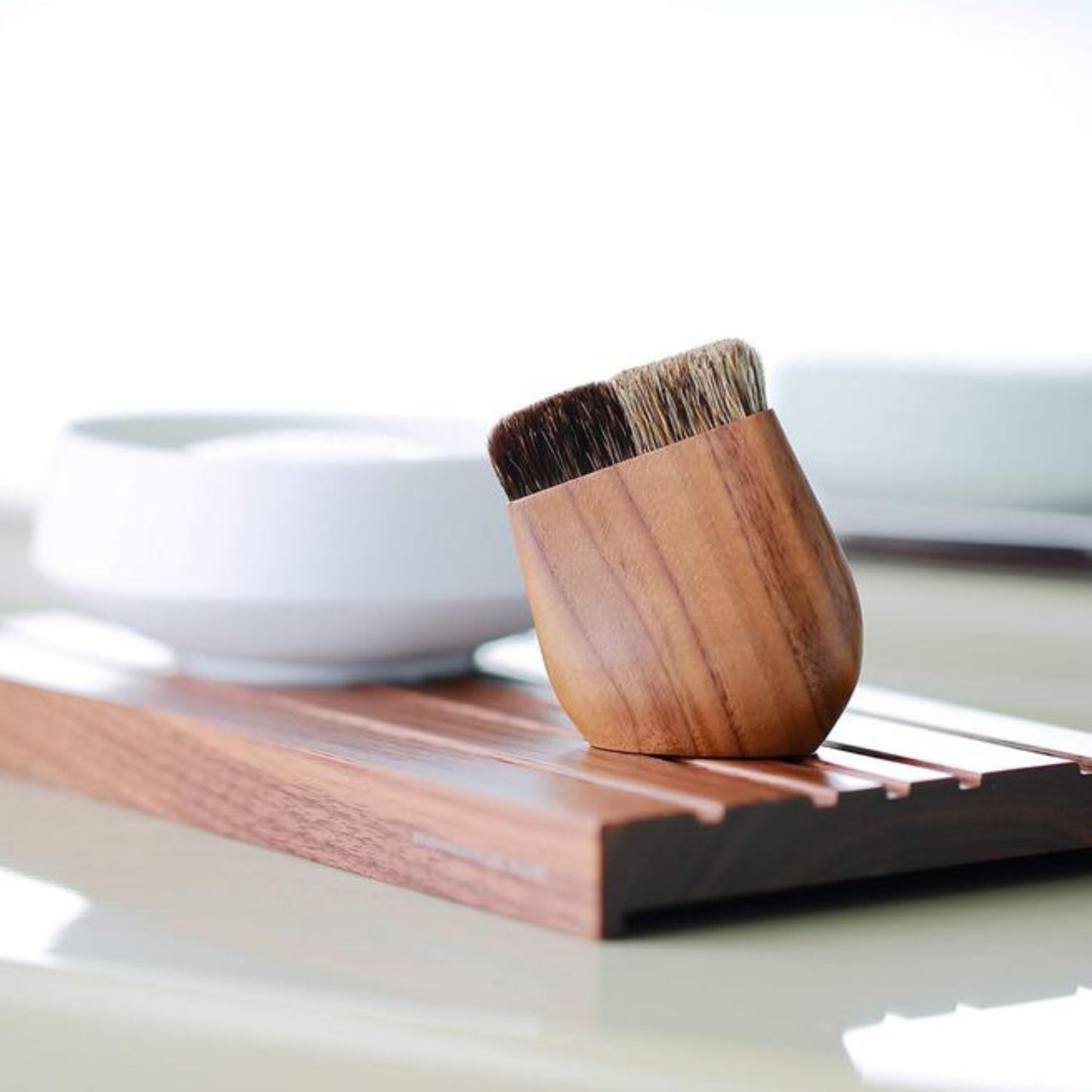 SUVÉ Hand treatment brush - B2B