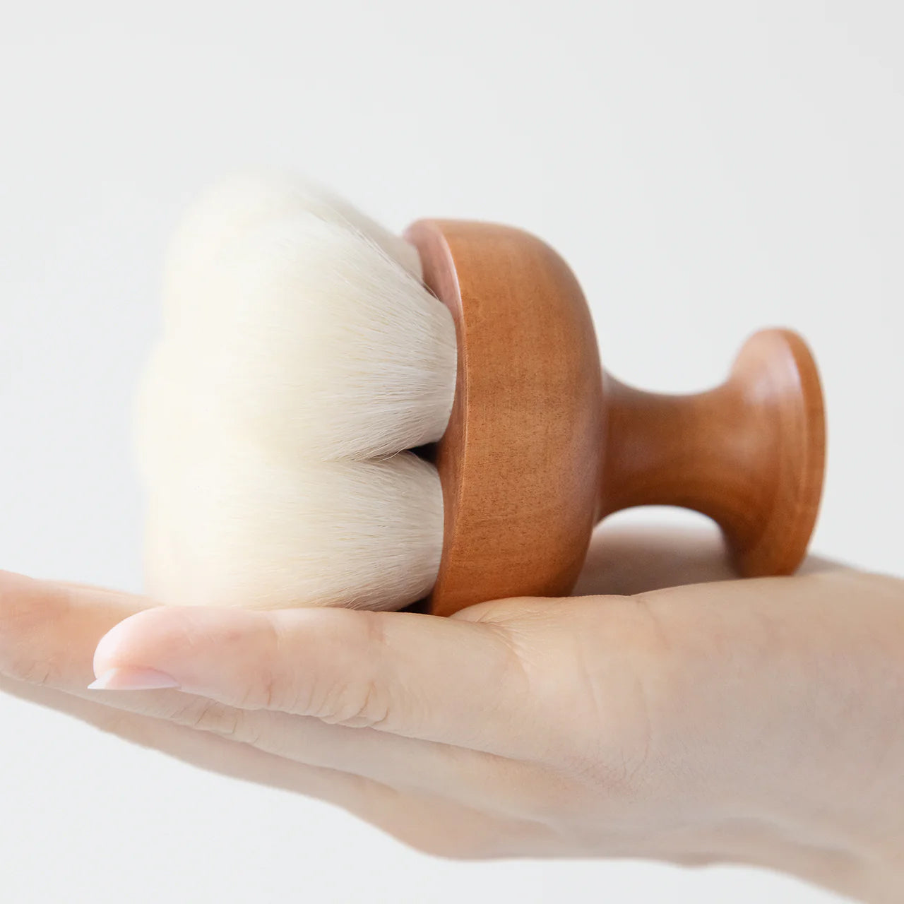 IYASHI BRUSH L - Na objednání